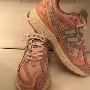 8.5 men new balances never worn